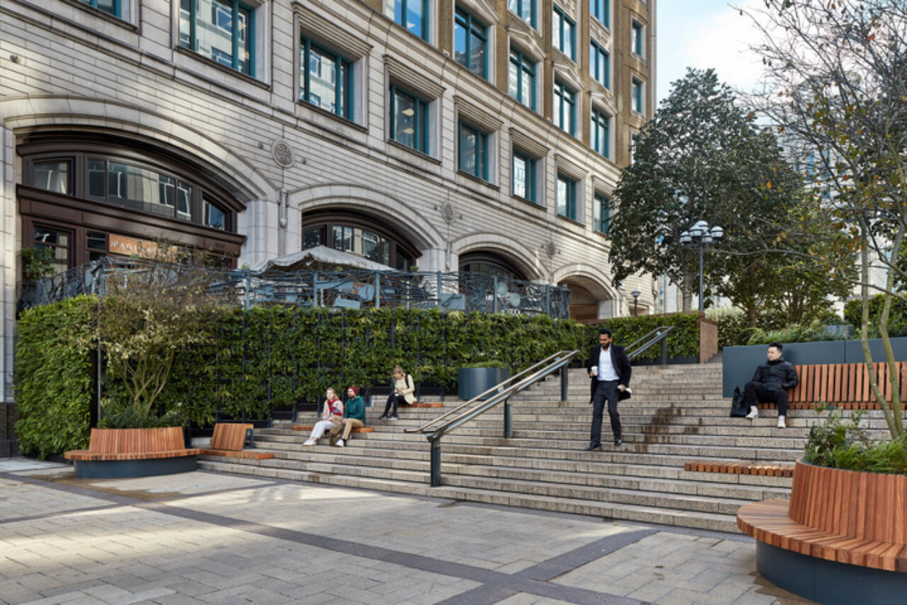 Canary Wharf greening plants by steps