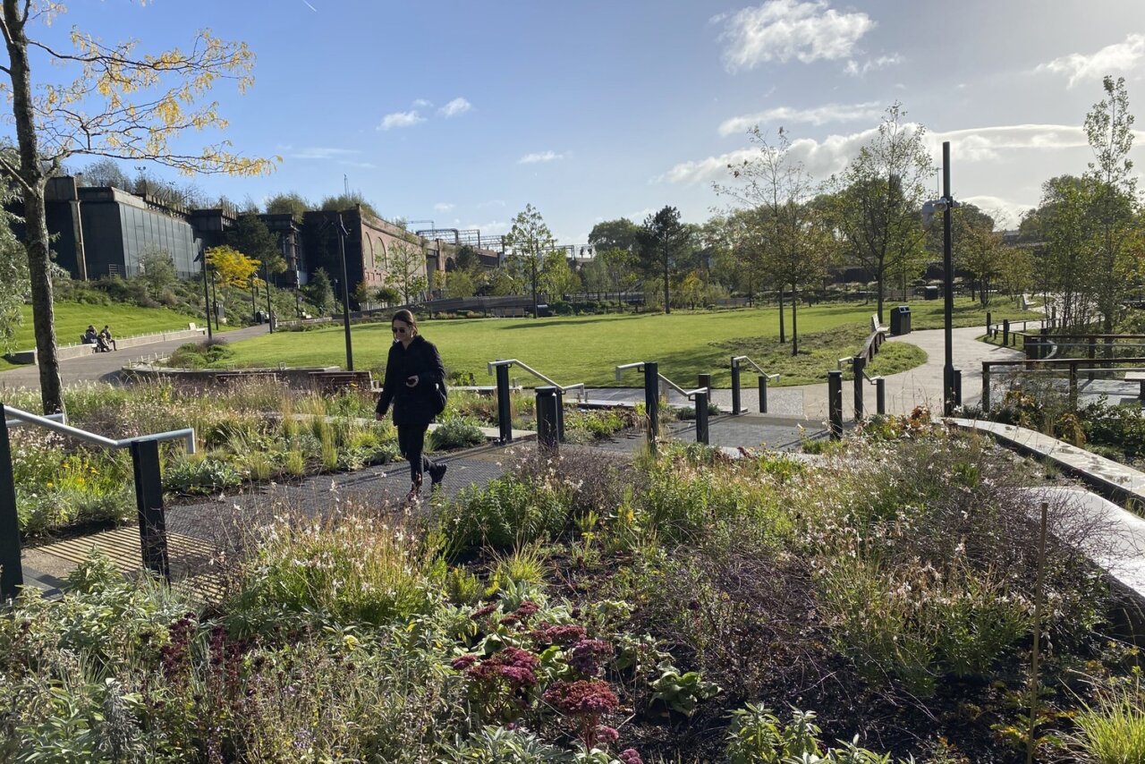 Mayfield Park with visitors c Gillespies