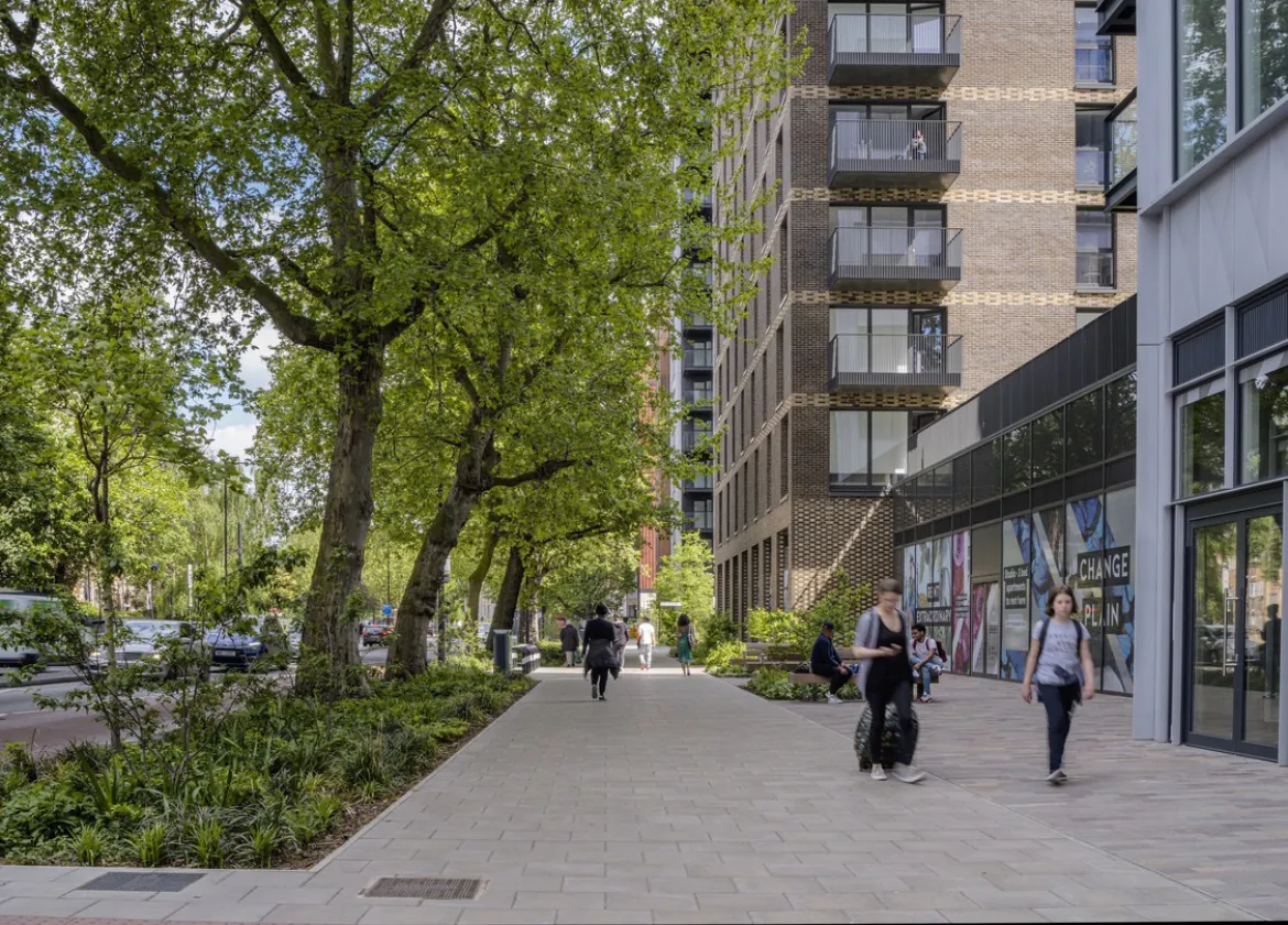 View along the regenerated New Kent Road in Elephant Park